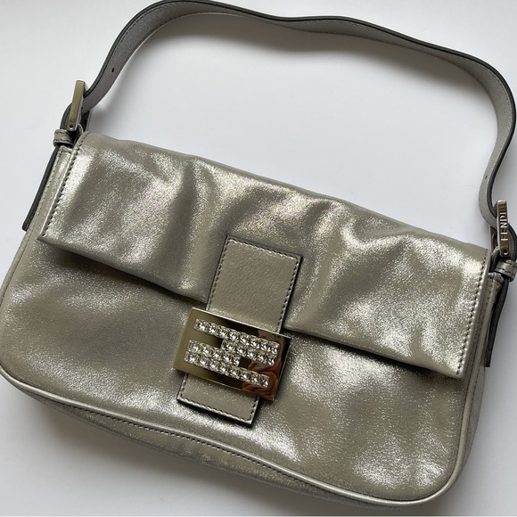 Fendi Handbags - Fendi Baguette
